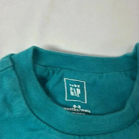 GAP - long sleeve Winter design bodysuit dress. Size 0-3 months - Picture 2 of 3